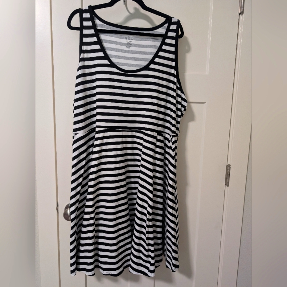 Torrid 5x black and white striped tank dress